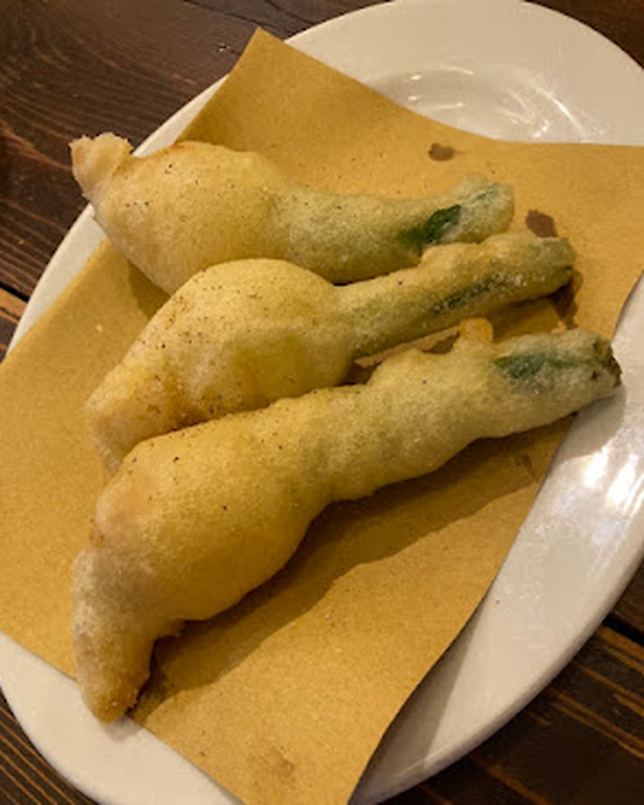 衣をつけて揚げたズッキーニ